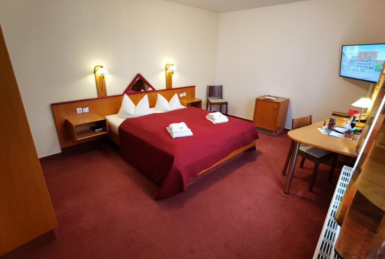 Hotel Zur Goldenen Sonne Quedlinburg Kültér fotó