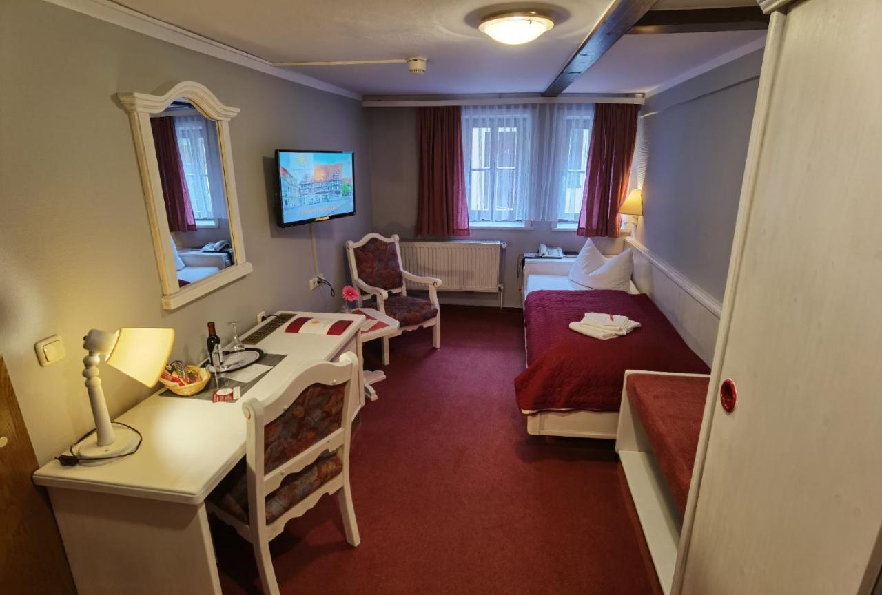 Hotel Zur Goldenen Sonne Quedlinburg Kültér fotó