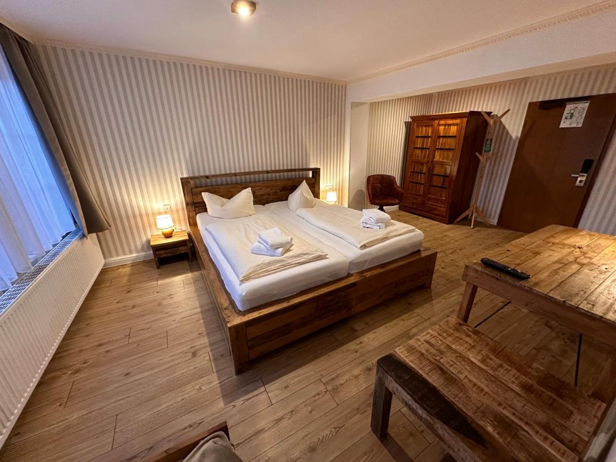 Hotel Zur Goldenen Sonne Quedlinburg Kültér fotó