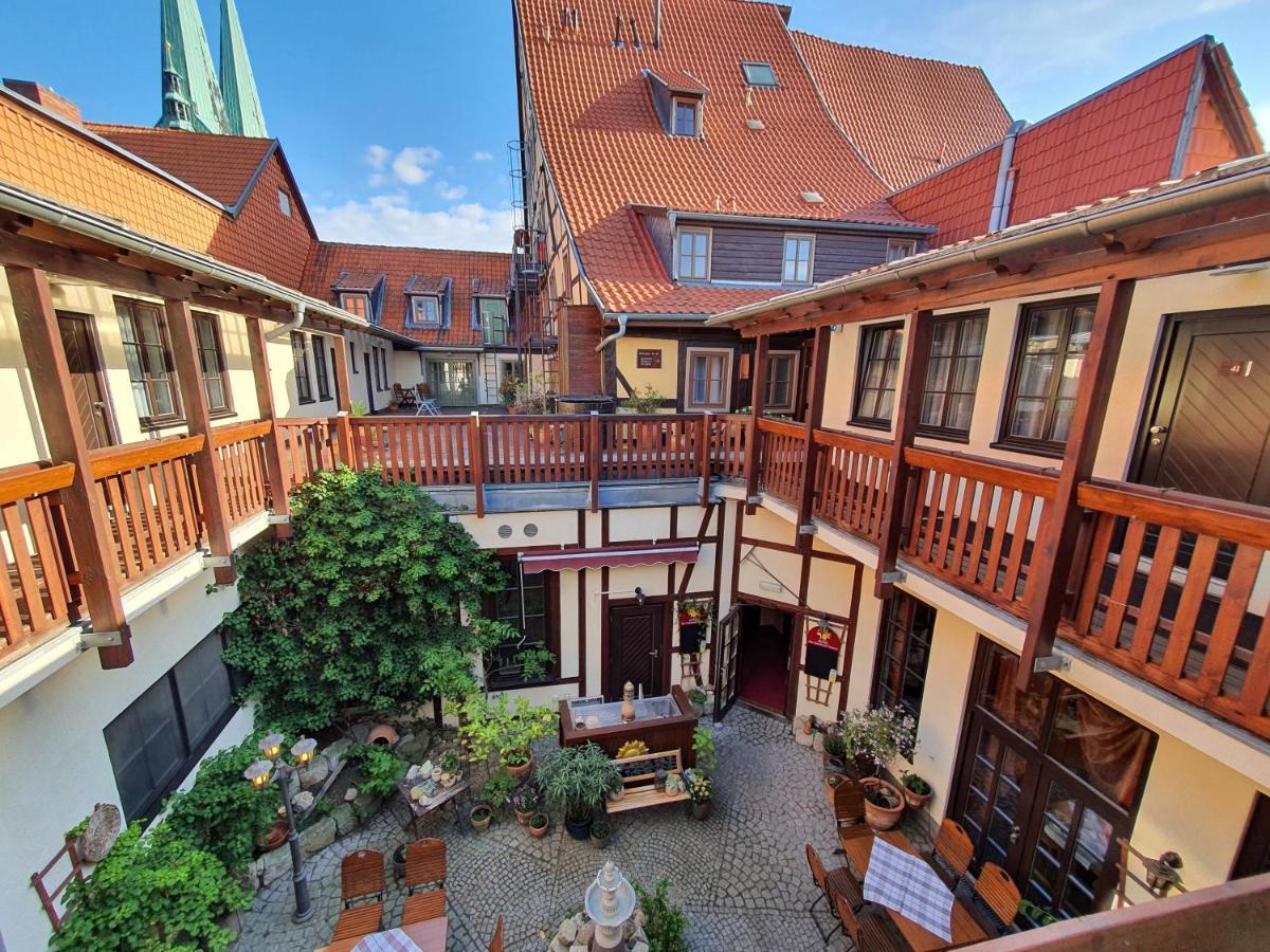 Hotel Zur Goldenen Sonne Quedlinburg Kültér fotó