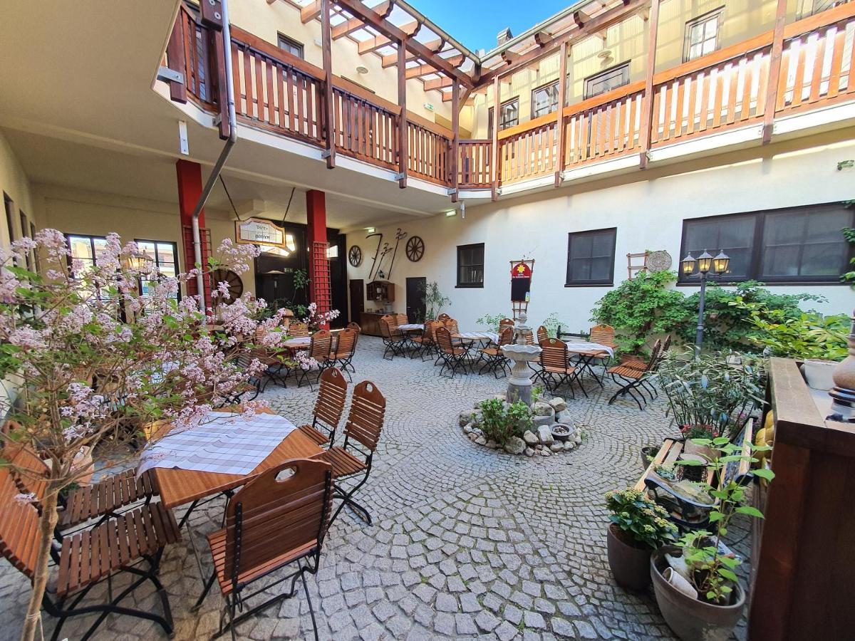 Hotel Zur Goldenen Sonne Quedlinburg Kültér fotó